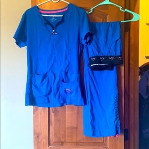 Koi lite scrub set, size small